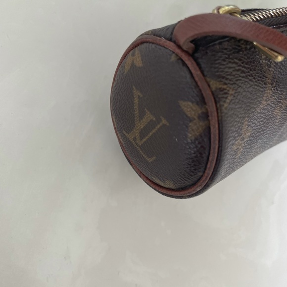 Louis Vuitton Mini Papillon - Picture 4 of 11